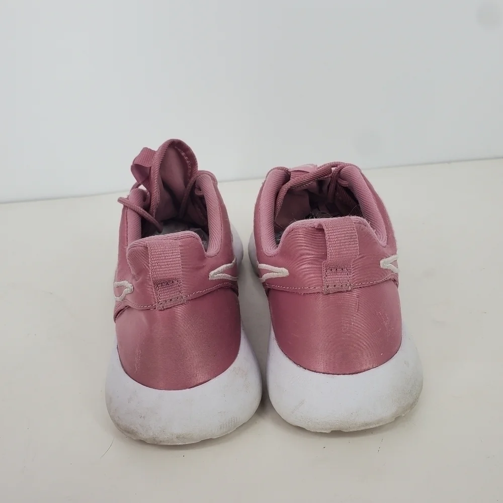 Nike Shoes 4 Youth Roshe Run One ‘Element Pink' 599729-618 Sneakers